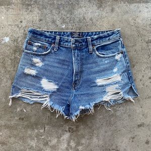Abercrombie Annie High Rise Mom Short Size 28 6
